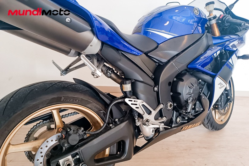 Motorbike image 3