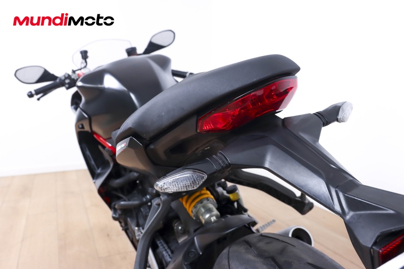 Motorbike image 9