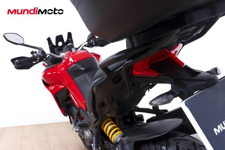 Motorbike image 9