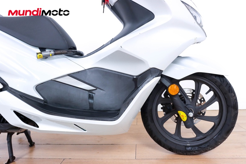 Motorbike image 12