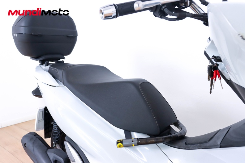 Motorbike image 13
