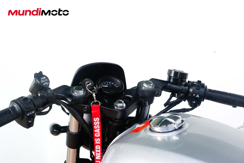 Motorbike image 10
