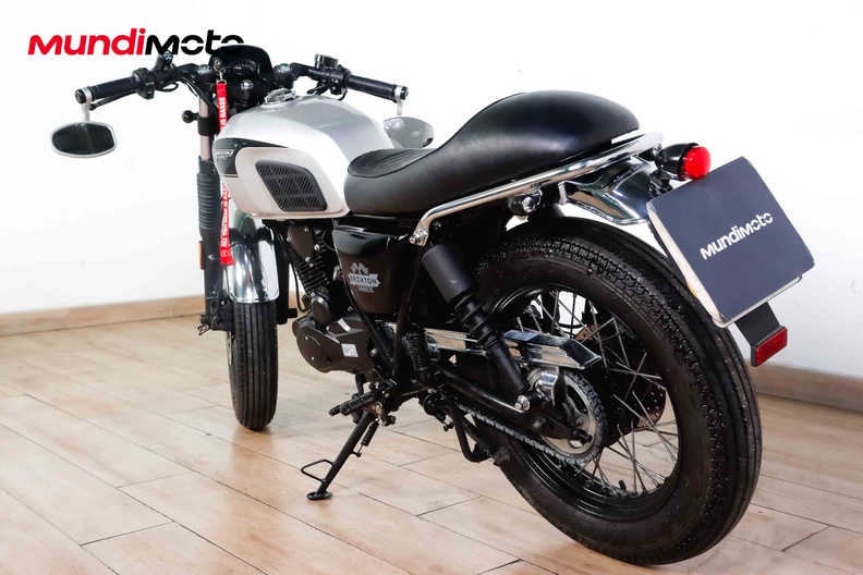 Motorbike image 6