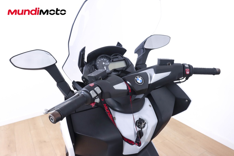 Motorbike image 10