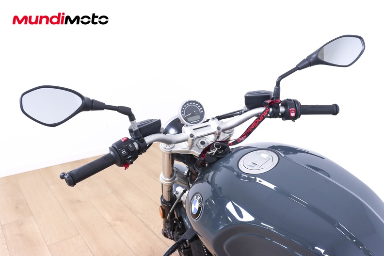 Motorbike image 10