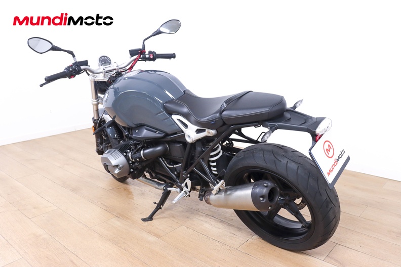 Motorbike image 6