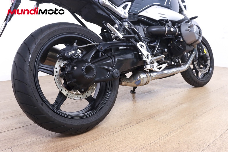 Motorbike image 3