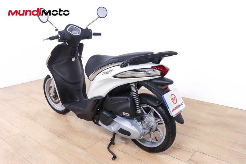 Motorbike image 6