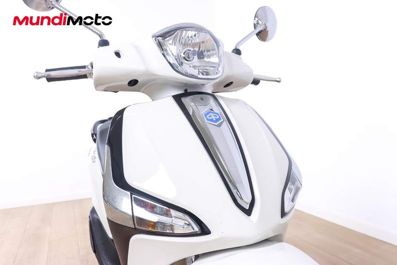 Motorbike image 4