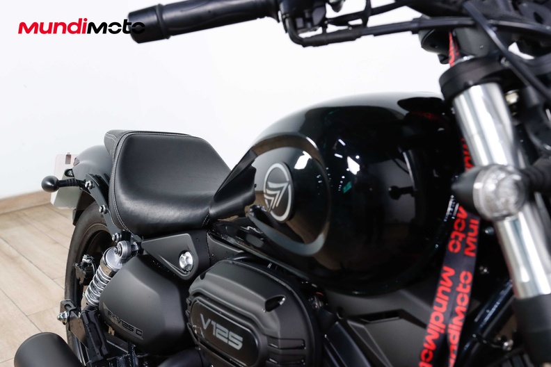 Motorbike image 13