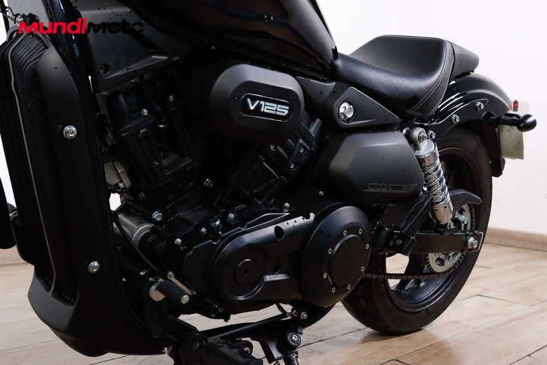 Motorbike image 9
