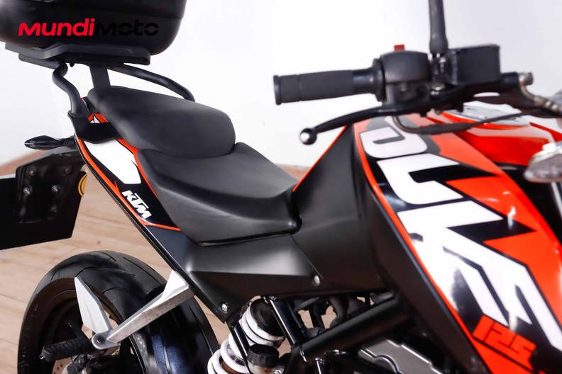 Motorbike image 13