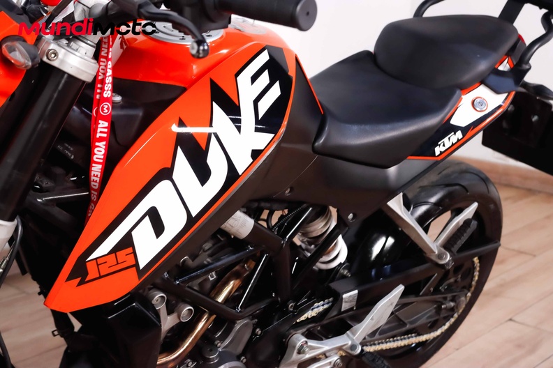 Motorbike image 8