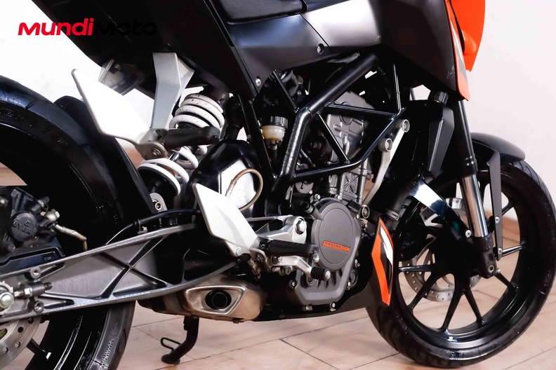 Motorbike image 3