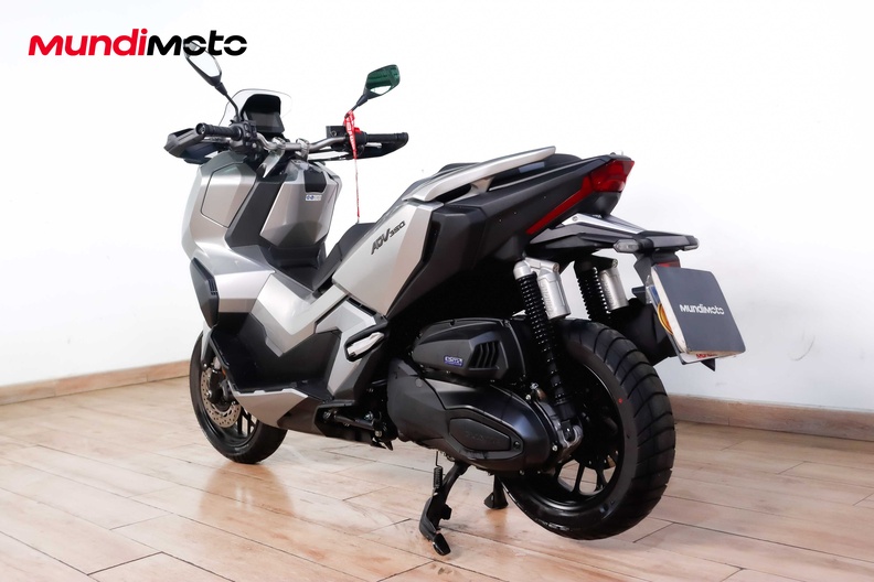 Motorbike image 6