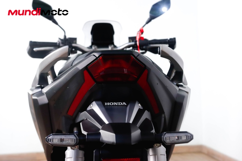 Motorbike image 9