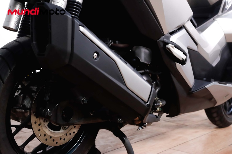 Motorbike image 3